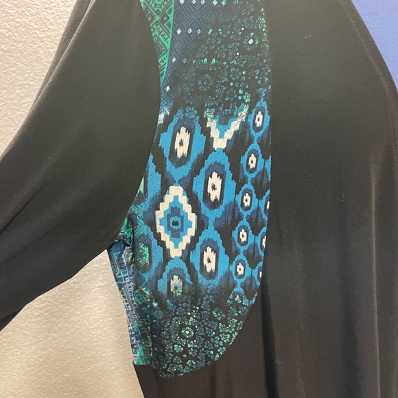 Women’s “N Touch XL Open Front Black/Blue Top - Picture 8 of 12